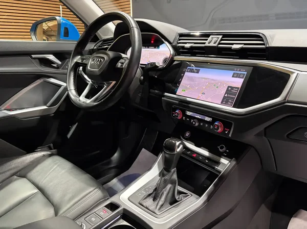 Audi Q3 (2019) — foto 10 van 28