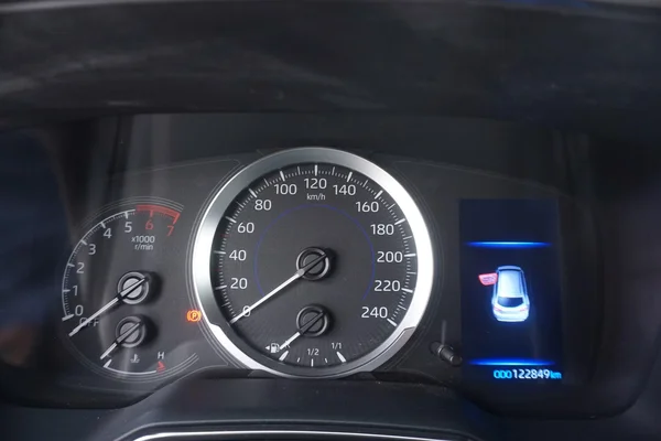 Toyota Corolla SW Hybrid (HEV) (2022) — foto 2 van 35