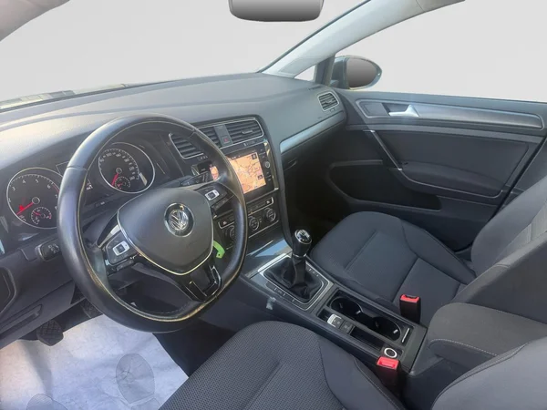 VOLKSWAGEN Golf VII (2017) — foto 2 van 21