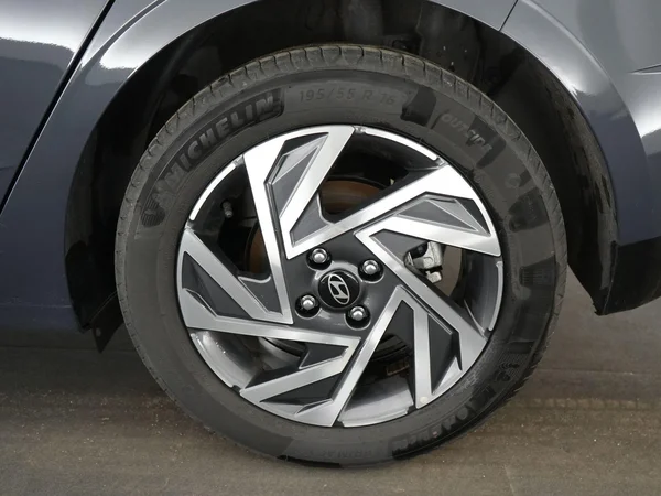 Hyundai i20 (2024) — foto 8 van 12