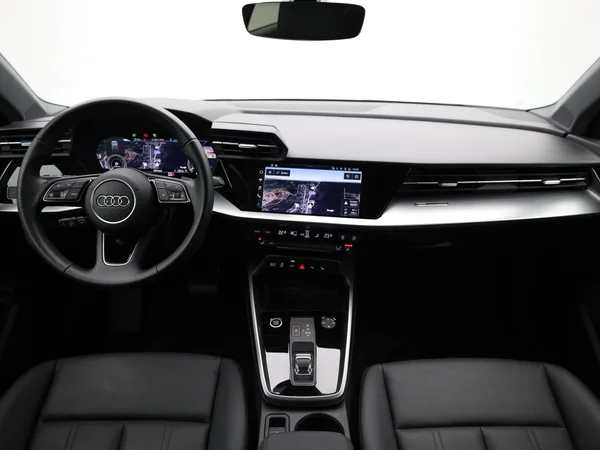 AUDI A3 Sportback (2024) — foto 18 van 22