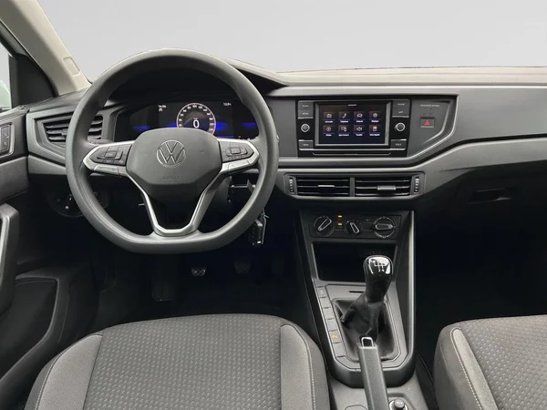VOLKSWAGEN Polo (2024) — foto 2 van 22