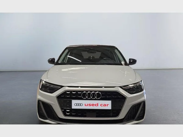 Audi A1 Sportback (2021) — foto 12 van 28