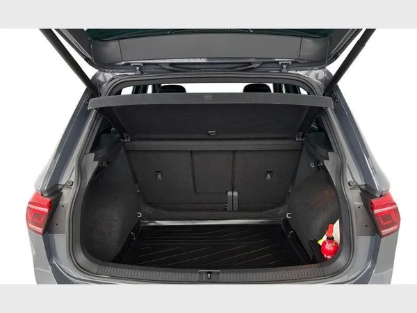 Volkswagen Tiguan (2021) — foto 4 van 35