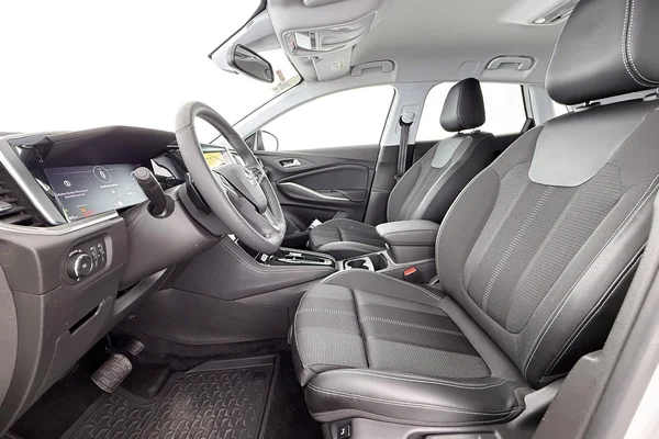 Opel Grandland (2024) — foto 8 van 28