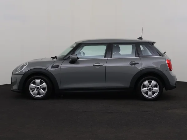 MINI Cooper (2021) — foto 12 van 29