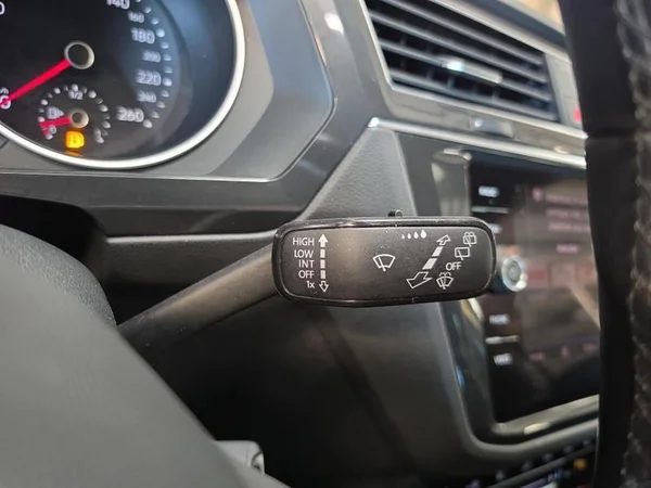 VOLKSWAGEN Tiguan Dsl (2021) — foto 10 van 36