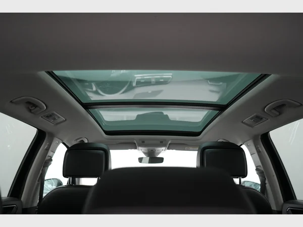 VOLKSWAGEN Tiguan Allspace (2018) — foto 25 van 32