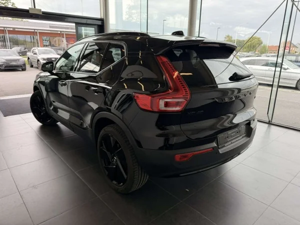 Volvo XC40 (2025) — foto 18 van 22