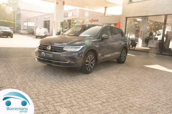 Volkswagen Tiguan (2021) — foto 5 van 39