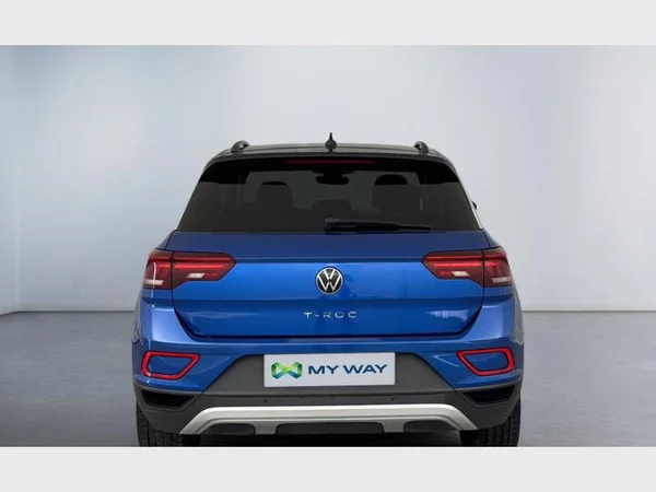 Volkswagen T-Roc (2022) — foto 13 van 15