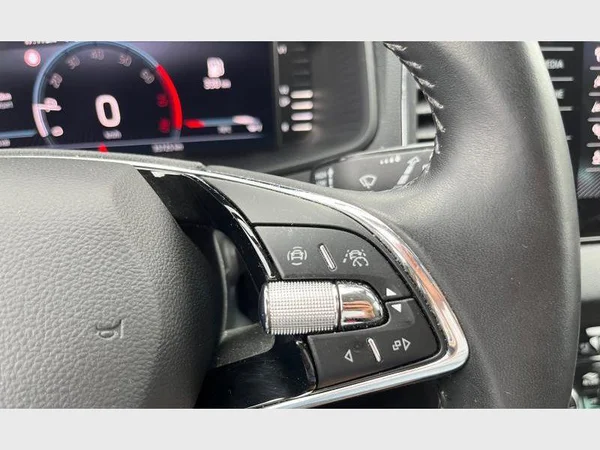 Skoda Karoq (2022) — foto 7 van 30