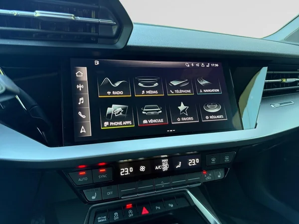 AUDI A3 Sportback (2023) — foto 15 van 17