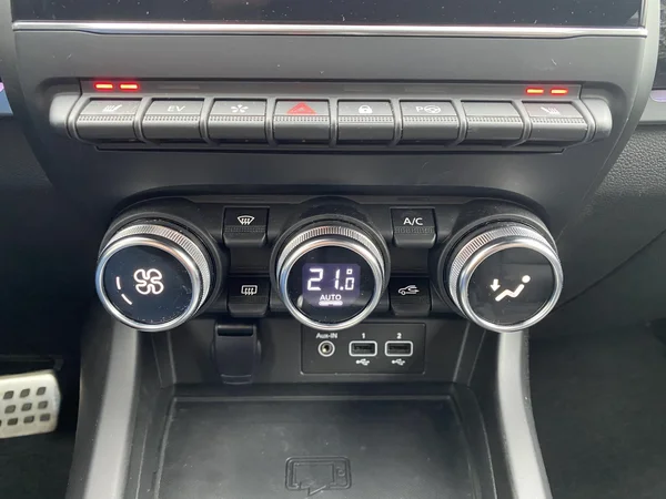 Renault Arkana (2021) — foto 13 van 22