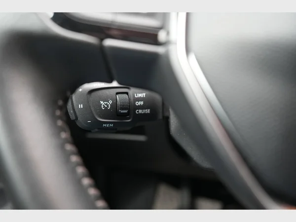 PEUGEOT 3008 (2022) — foto 18 van 28