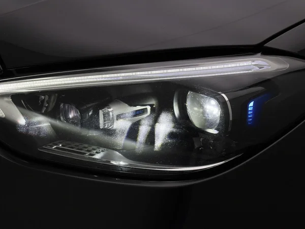 Mercedes-Benz C-Klasse (2023) — foto 9 van 60