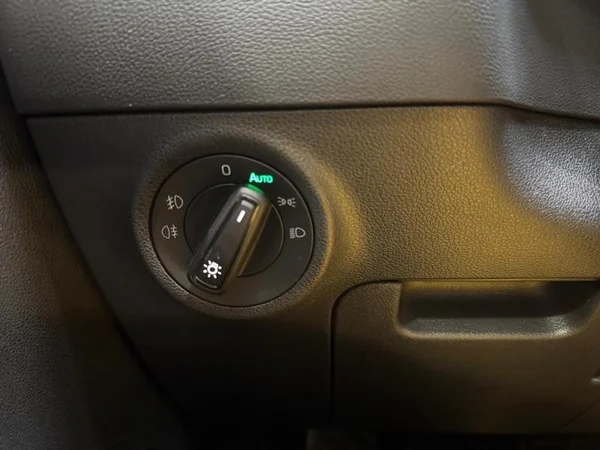 SKODA Karoq (2021) — foto 6 van 33