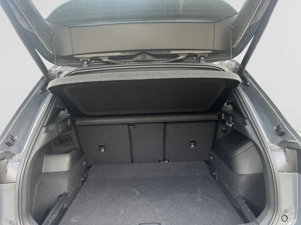 VOLKSWAGEN Tiguan (2026) — foto 6 van 16