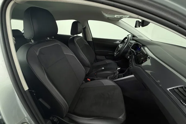 Volkswagen Polo (2023) — foto 13 van 25