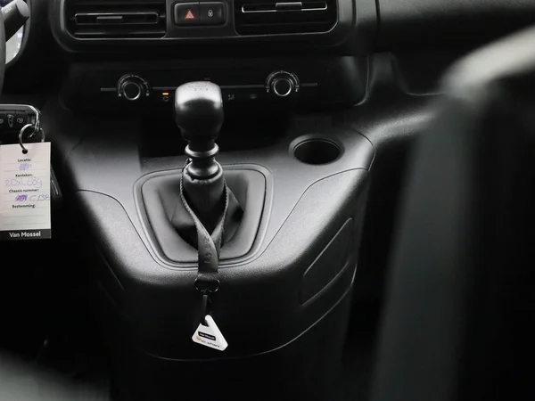 Opel Combo Life (2023) — foto 4 van 34