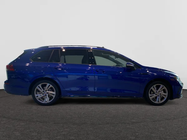 VOLKSWAGEN Golf VIII SW (2024) — foto 13 van 15