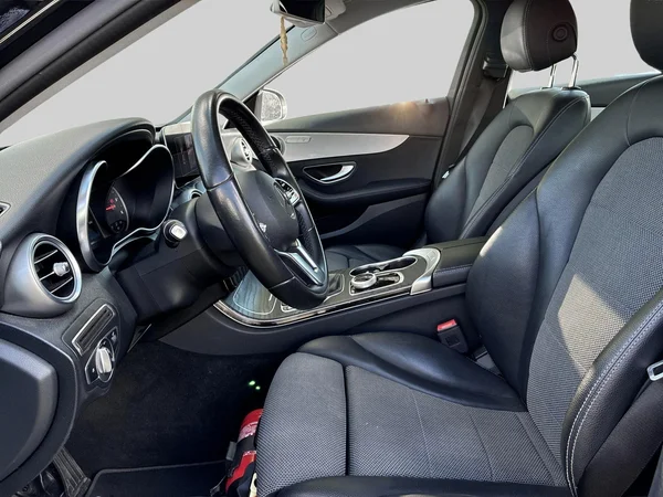 Mercedes-Benz C-Klasse (2020) — foto 16 van 17