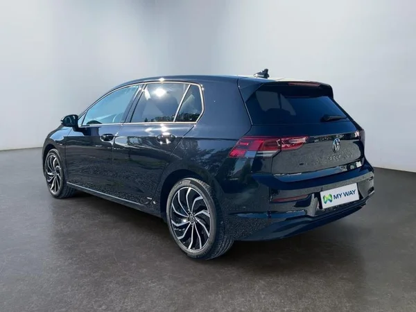 VOLKSWAGEN Golf VIII (2022) — foto 23 van 31
