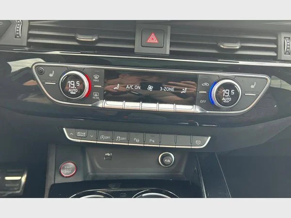 Audi RS4 Avant (2023) — foto 9 van 29