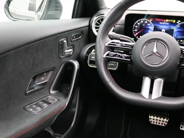 Mercedes-Benz A-Klasse (2024) — foto 14 van 17