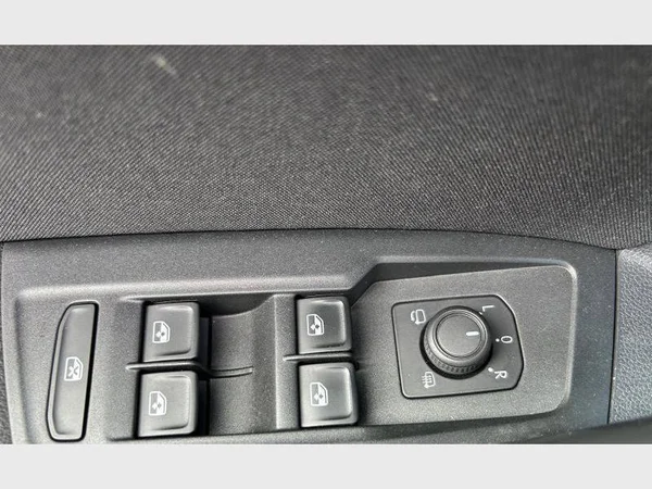 Volkswagen Tiguan (2022) — foto 21 van 30