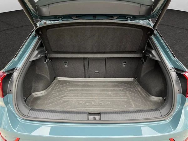 VOLKSWAGEN T-Roc (2023) — foto 19 van 22