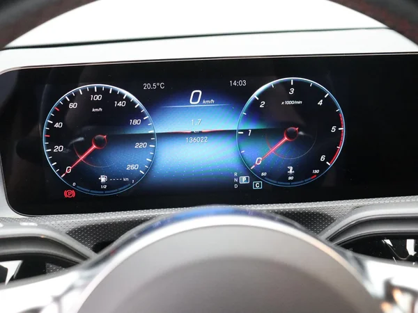 Mercedes-Benz CLA (2022) — foto 3 van 26