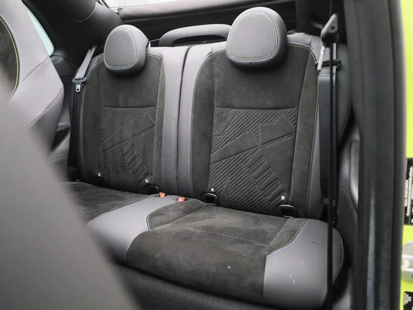 Fiat 500C (2023) — foto 4 van 48