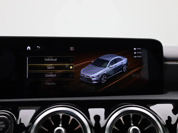 Mercedes-Benz A-Klasse (2020) — foto 19 van 47