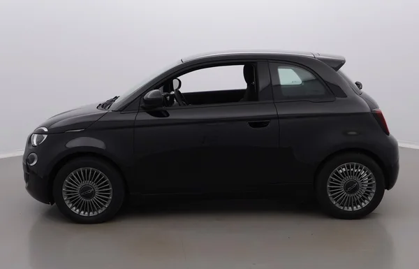 Fiat E-500 (2022) — foto 12 van 24