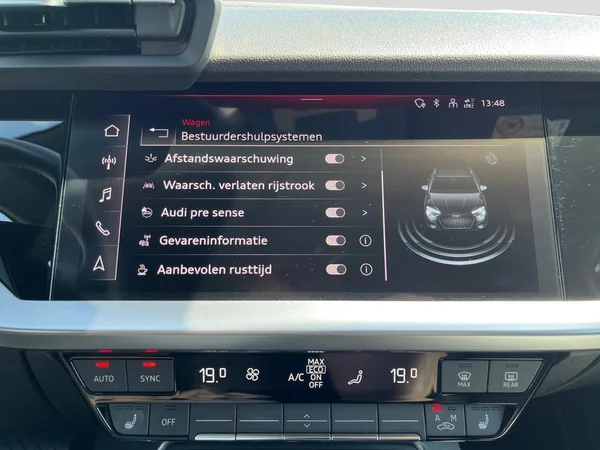 AUDI A3 Sportback (2024) — foto 7 van 21