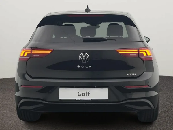 VOLKSWAGEN Golf VIII (2026) — foto 7 van 10