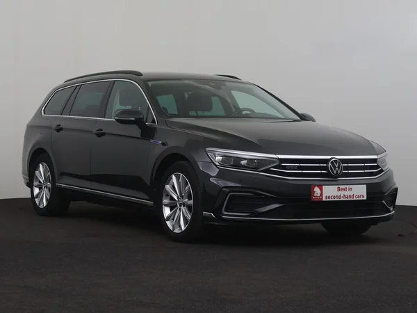 VOLKSWAGEN Passat Variant (2022) — foto 27 van 32