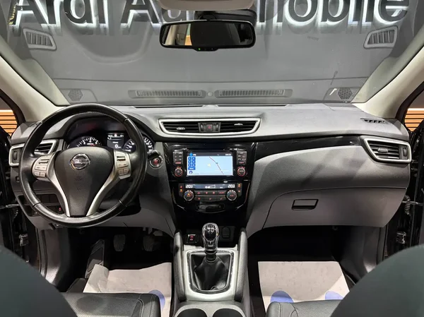 Nissan Qashqai (2017) — foto 3 van 25
