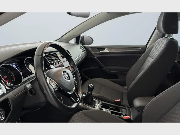 VOLKSWAGEN Golf VII (2019) — foto 31 van 31