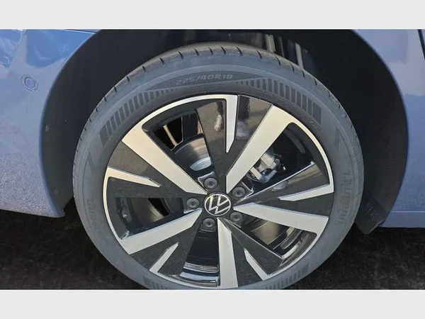 Volkswagen Golf VII SW (2026) — foto 16 van 24