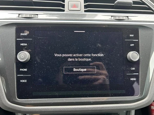 VOLKSWAGEN Tiguan (2021) — foto 17 van 32