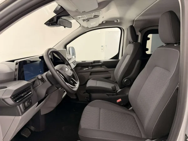 Ford Transit Custom — foto 23 van 23