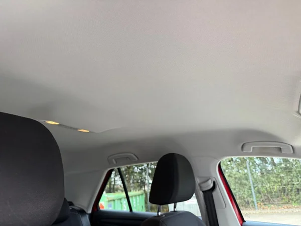 VOLKSWAGEN T-Roc (2024) — foto 13 van 23