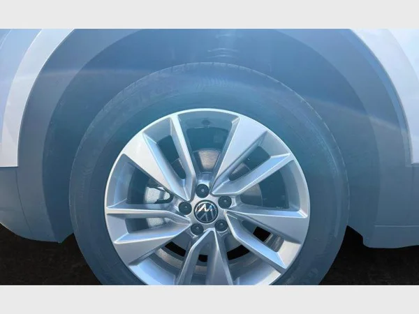 Volkswagen T-Cross (2026) — foto 22 van 23