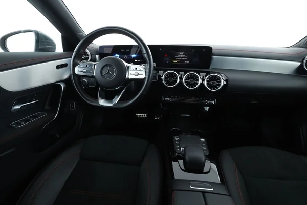 Mercedes-Benz CLA-Klasse (2023) — foto 4 van 16