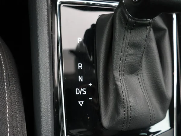 Škoda Karoq (2023) — foto 11 van 33
