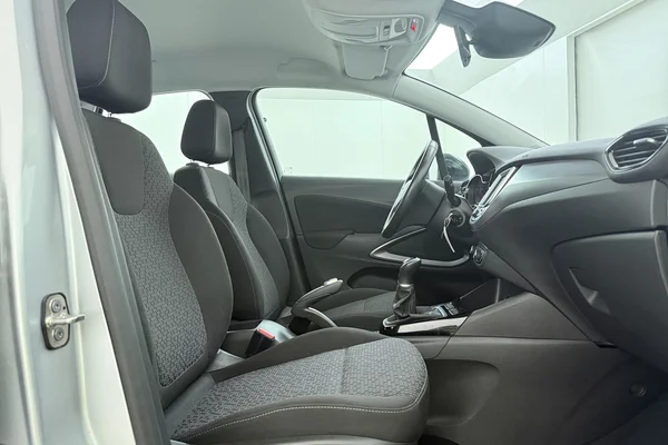 Opel Crossland (2022) — foto 22 van 24
