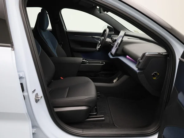 Volvo EX30 (2024) — foto 30 van 43