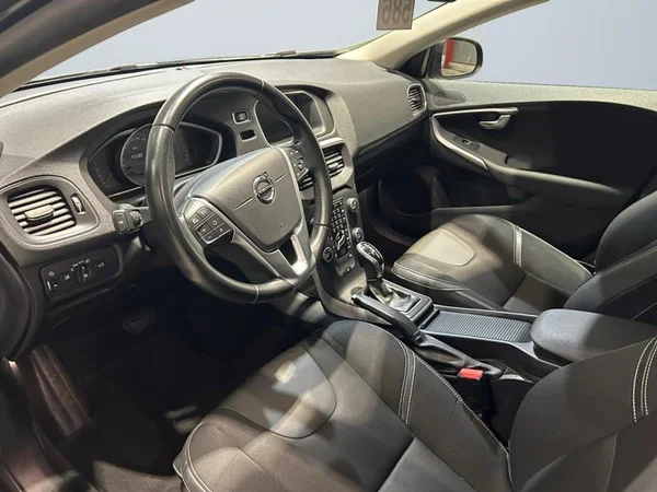VOLVO V40 (2019) — foto 31 van 31